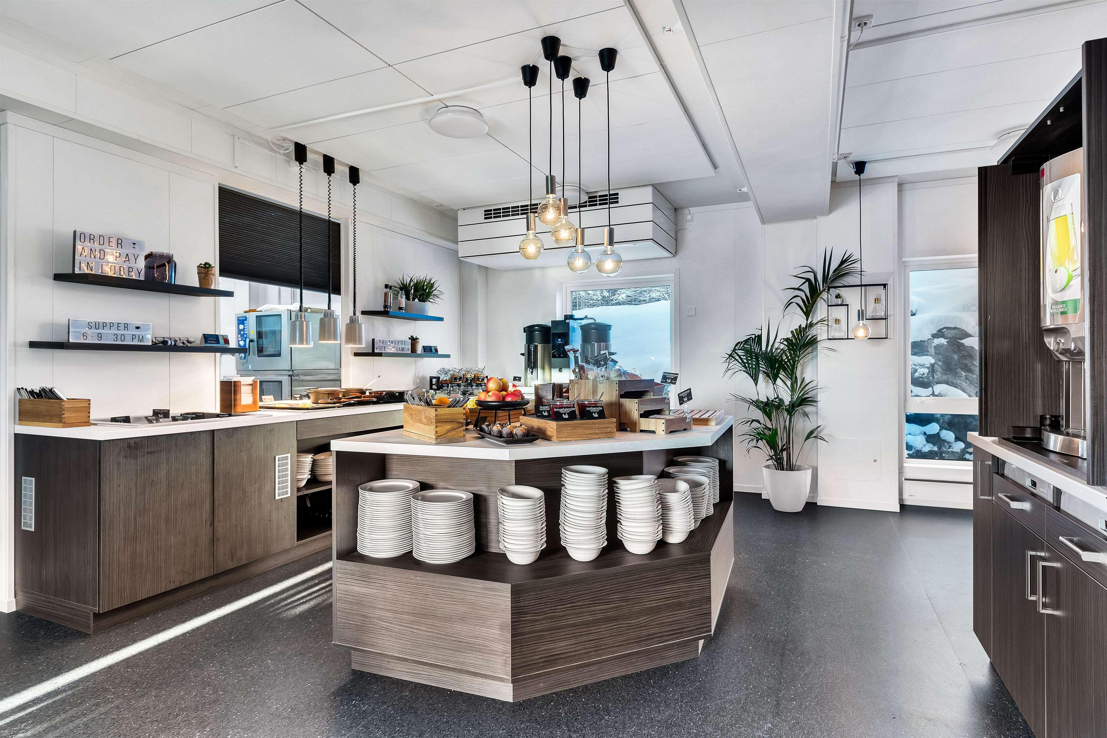 Aiden By Best Western Harstad Narvik Airport Evenesmarkja ภายนอก รูปภาพ