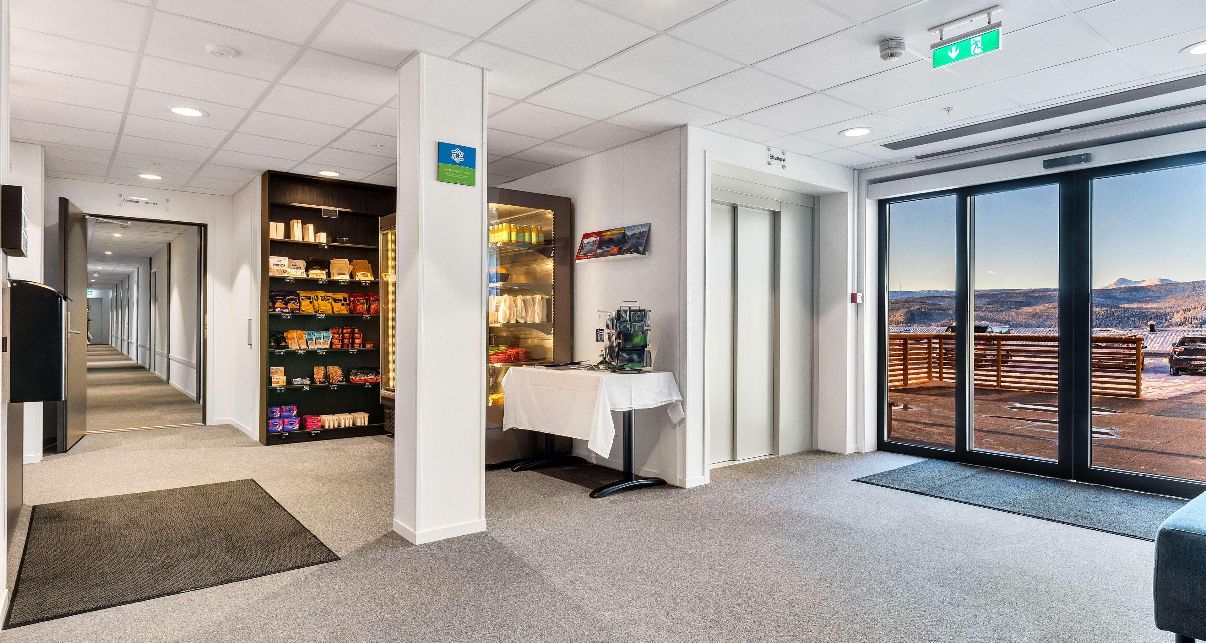Aiden By Best Western Harstad Narvik Airport Evenesmarkja ภายนอก รูปภาพ