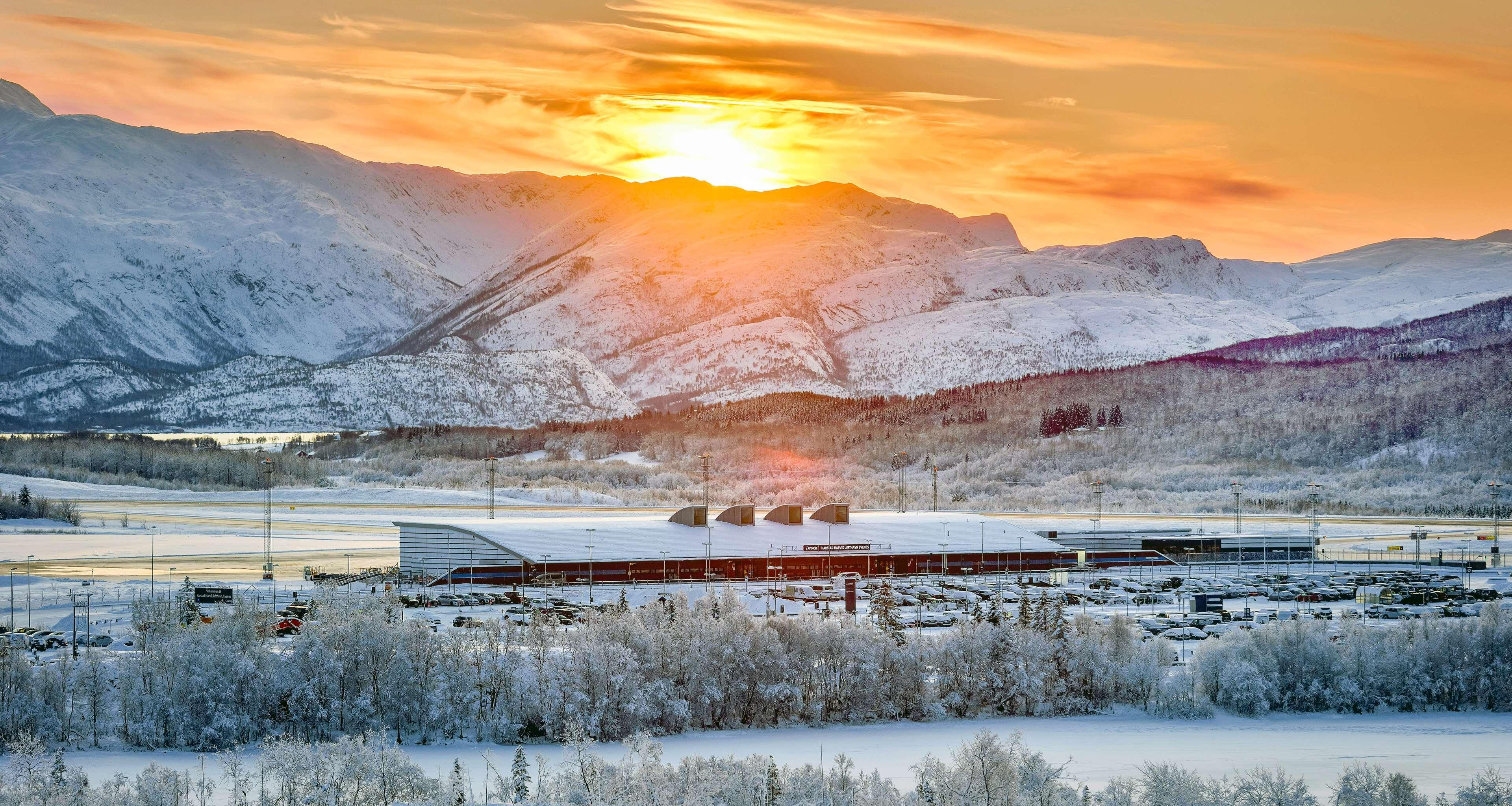 Aiden By Best Western Harstad Narvik Airport Evenesmarkja ภายนอก รูปภาพ
